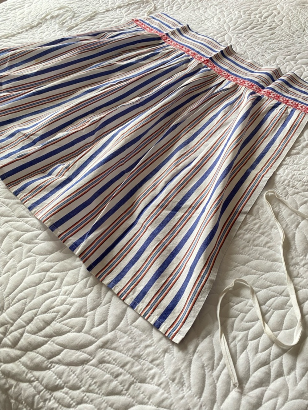 Striped Apron- Midi Skirt with flare - Picture 4 of 4